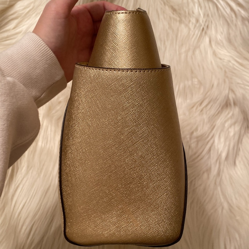 NWT Gold Metallic Michael Kors Tote - Picture 6 of 10